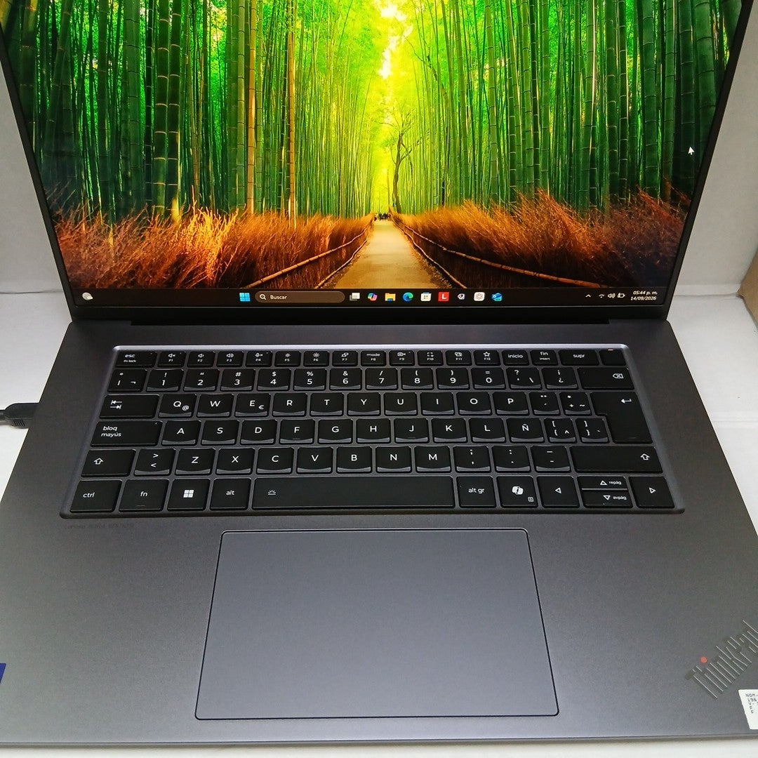 LAPTOP LENOVO THINKPAD X9-15 GEN 1 (2025) 1 TB SSD 32 GB RAM (SEMINUEVO)
