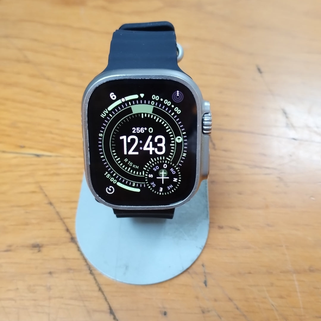 SMARTWATCH APPLE ULTRA TITANIO A2622 49 MM GPS + CELULAR (SEMINUEVO)