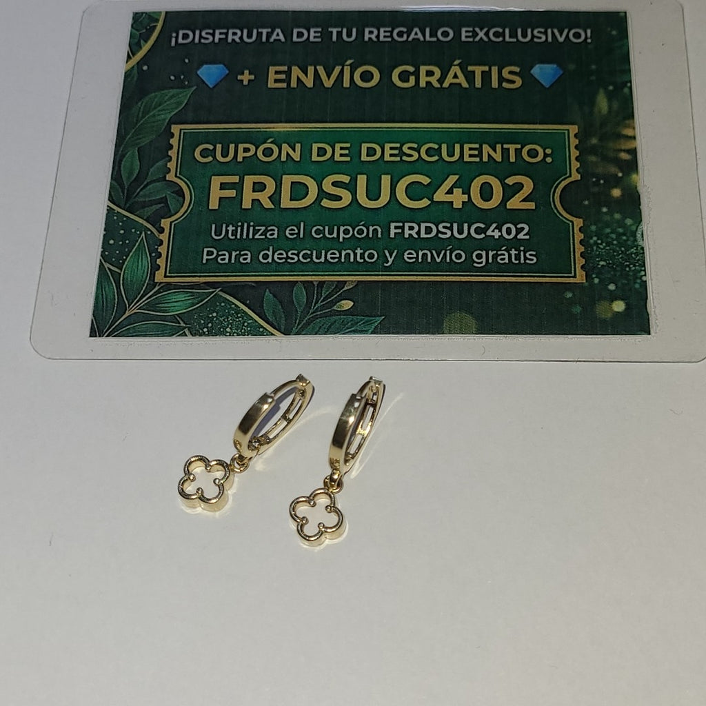 ARETES ARRACADAS CON DIJE 14K 2.4 GR (NUEVO)