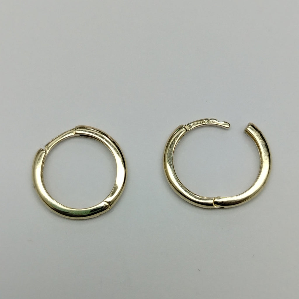 ARETES HUGGIES LISAS 14K 1.4 GR (NUEVO)