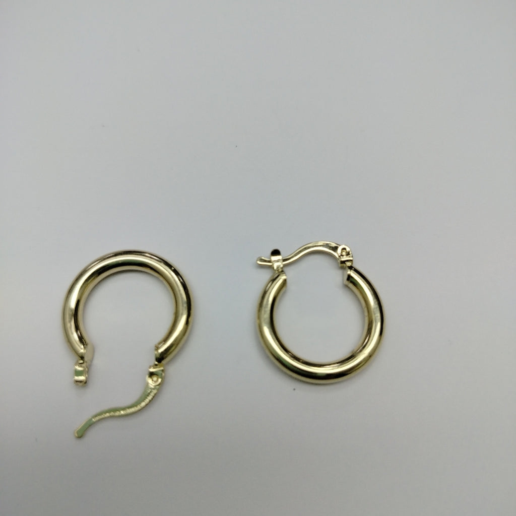 ARETES TEJIDO ARRACADAS LISAS 14K 1.6 GR (NUEVO)
