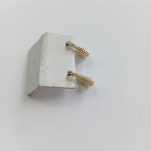 ARETES ARRACADA ESTRIADAS 14K 1.1 GR (NUEVO)