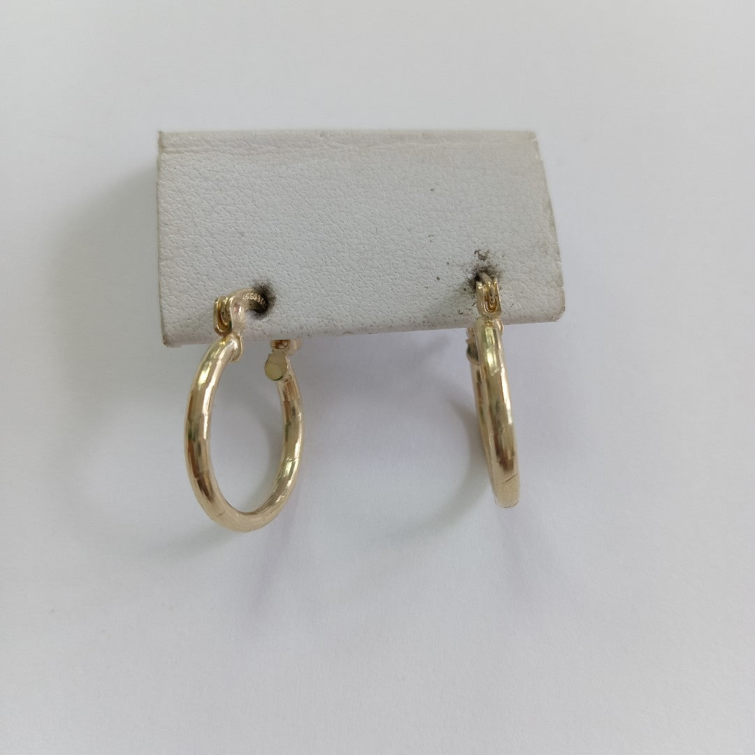 ARETES ARRACADAS ESTRIADAS 14K 1.4 GR (NUEVO)