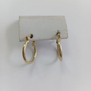 ARETES ARRACADAS ESTRIADAS 14K 1.4 GR (NUEVO)