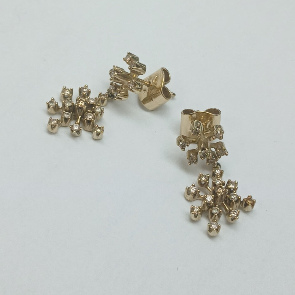 ARETES PAR ORO 18 K 5.6 GRMS (SEMINUEVO)