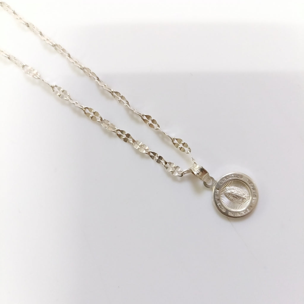 CADENA, MEDALLA RELIGIOSA PLATA 2.9 GRMS (SEMINUEVO)