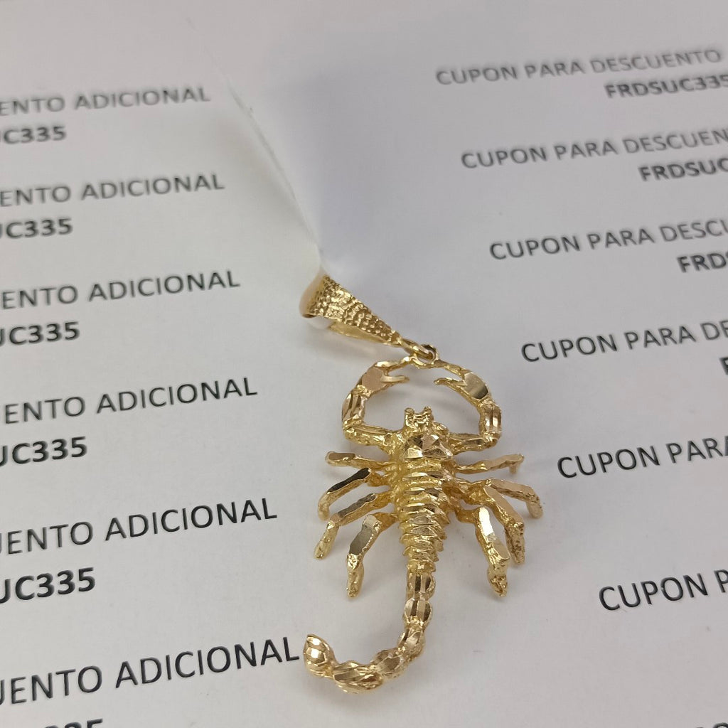 DIJE ORO 14 K 6 GRMS (SEMINUEVO)