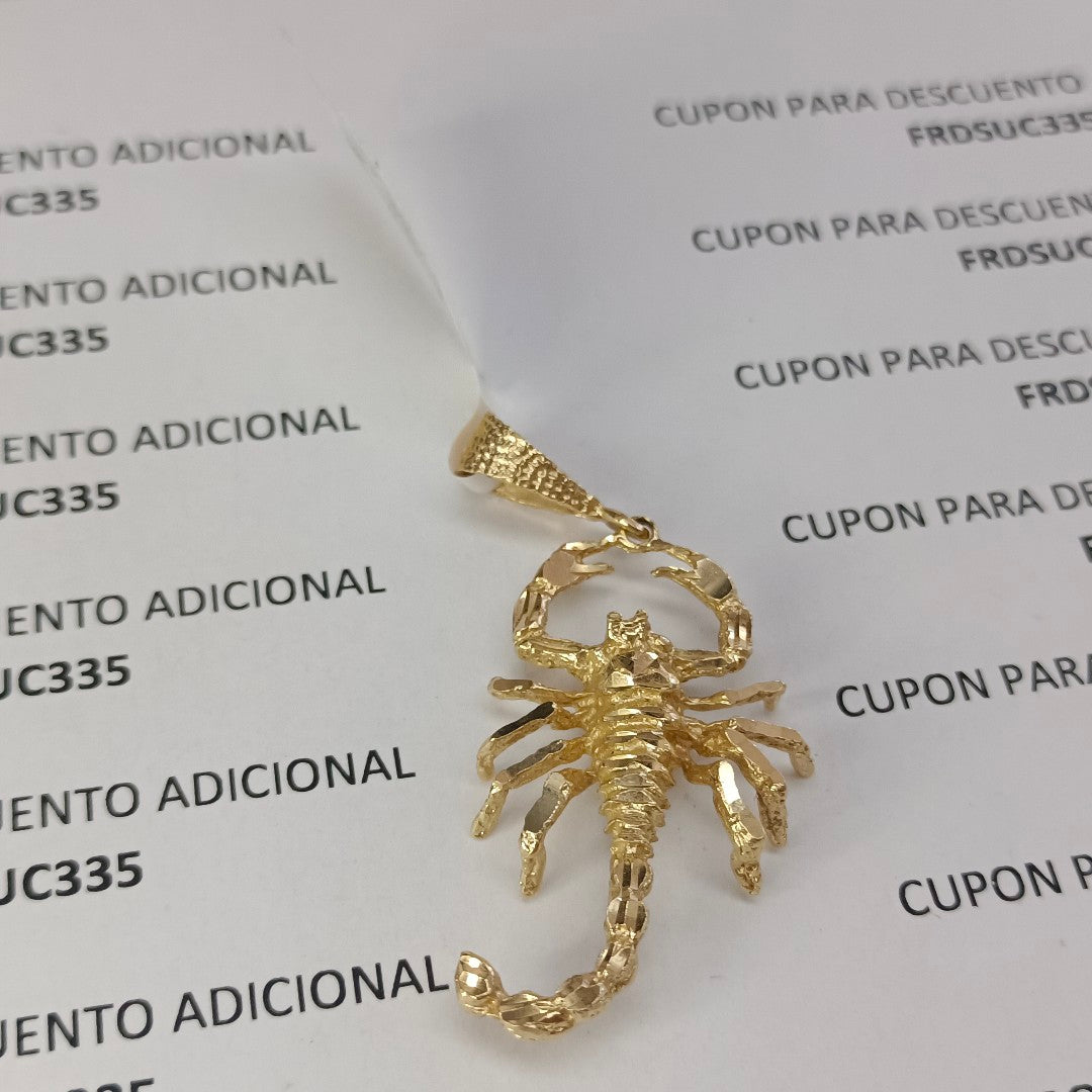 DIJE ORO 14 K 6 GRMS (SEMINUEVO)