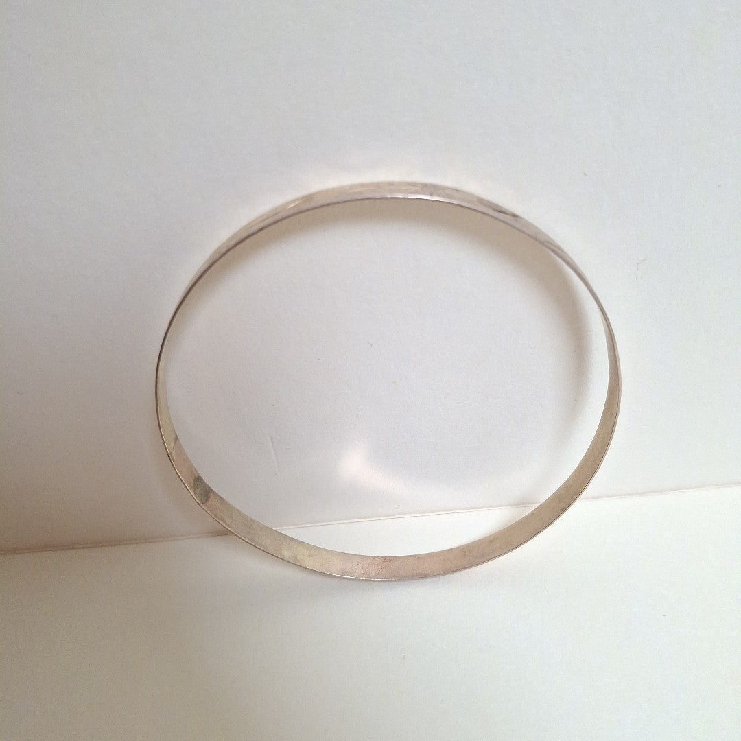 PULSERA RIGIDA ORO 10 K 8.2 GRMS (SEMINUEVO)