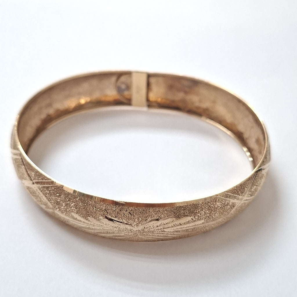 PULSERA RIGIDA ORO 10 K 9.9 GRMS (SEMINUEVO)