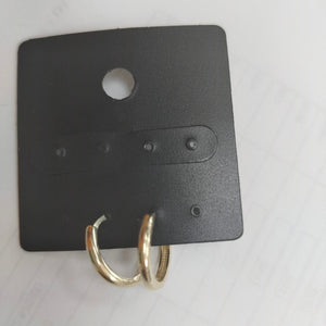 ARETES HUGGIES LISAS 14K 1.6 GR (NUEVO)