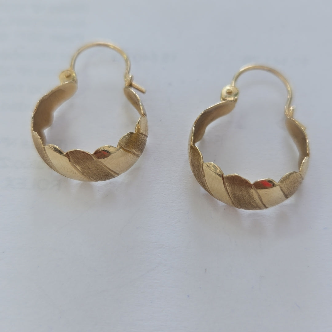 ARRACADAS PAR ORO 10 K 2.6 GRMS (SEMINUEVO)