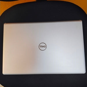 LAPTOP DELL 15 DC15250 (2025) 512 GB SSD 16 GB RAM (SEMINUEVO)