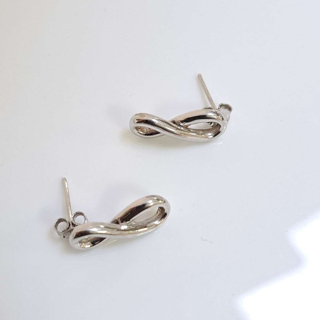 BROQUELES PAR ORO BLANCO 10 K 2,10 GRMS (SEMINUEVO)