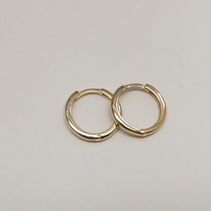 ARETES HUGGIES LISAS 14K 1.5 GR (NUEVO)