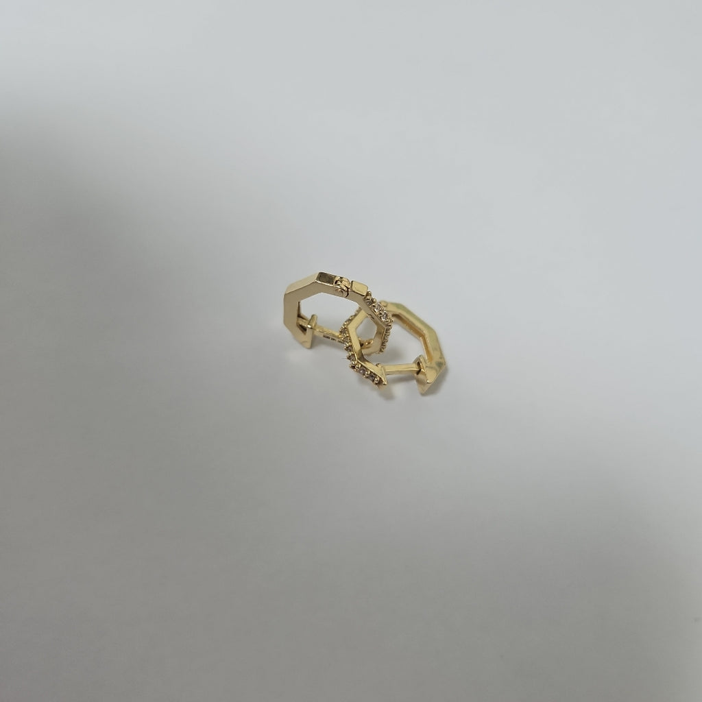 ARETES HUGGIES C CIRCONIAS 14K 1.7 GR (NUEVO)