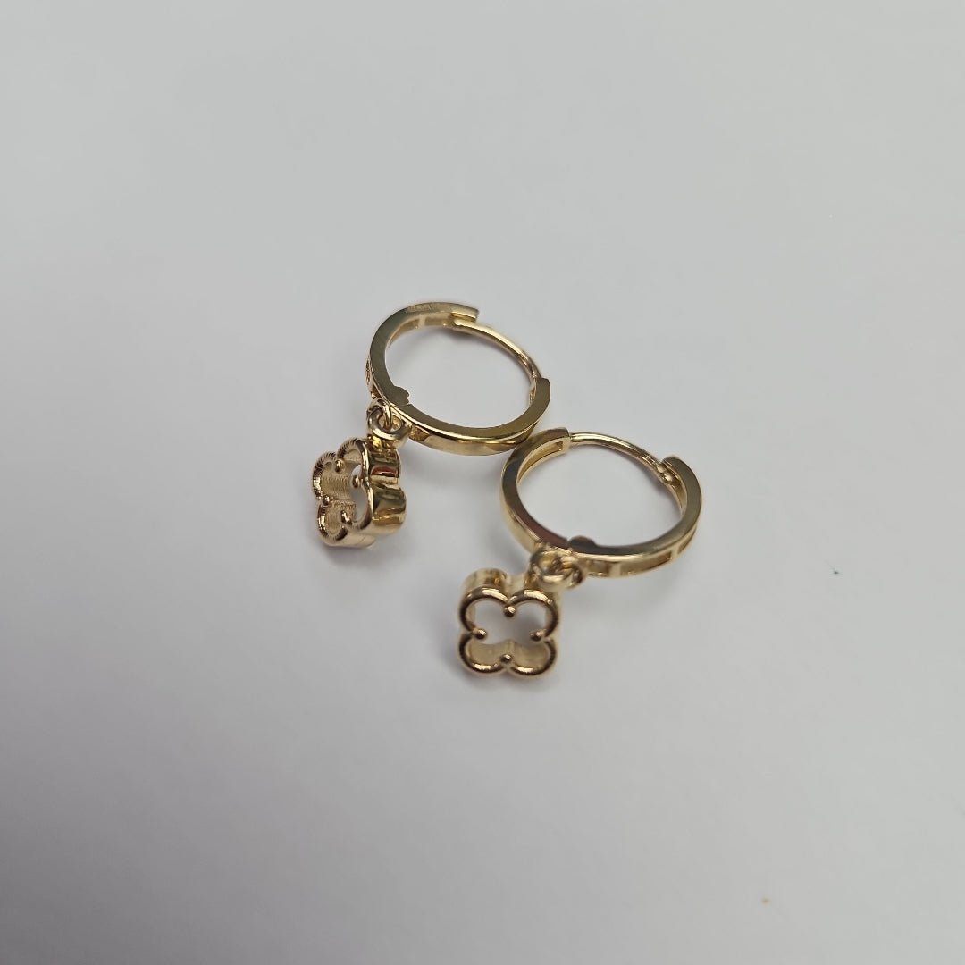 ARETES ARRACADAS CON DIJE 14K 2.4 GR (NUEVO)