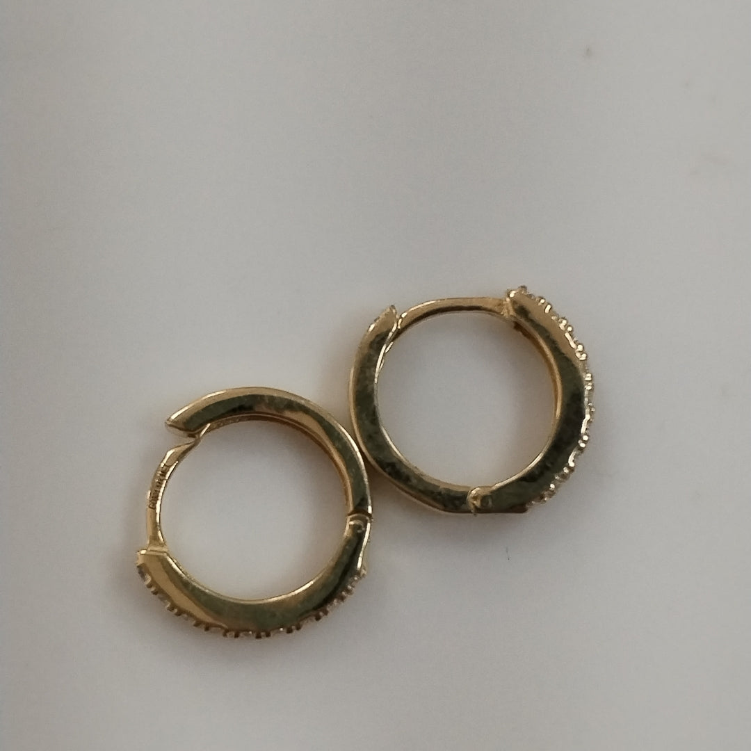 ARETES HUGGIES C CIRCONIA 14K 1.8 GR (NUEVO)