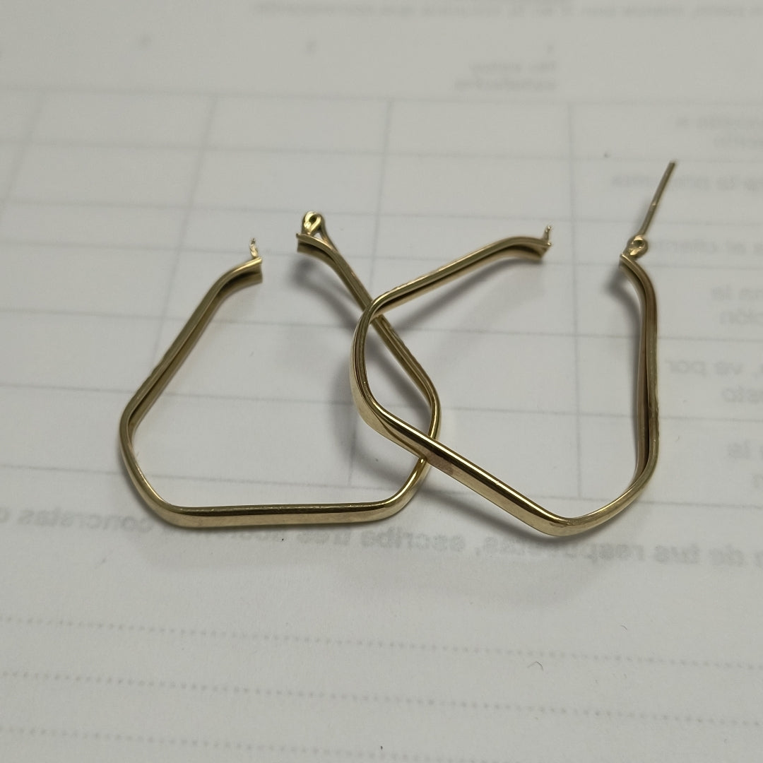 ARRACADAS PAR ORO 14 K 4.6 GRMS (SEMINUEVO)