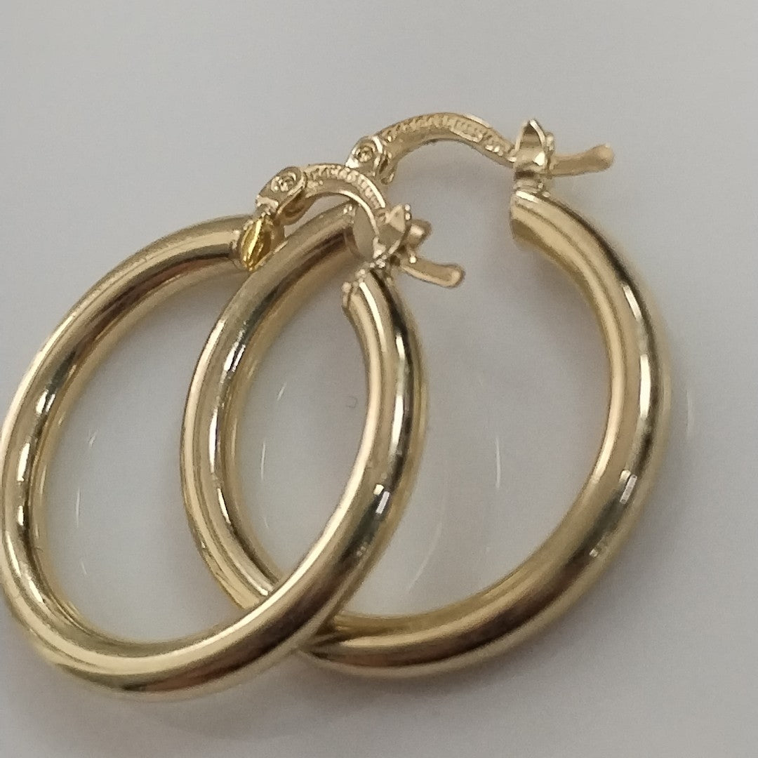 ARETES TEJIDO ARRACADAS LISAS HUECAS 14K 2.1 GR (NUEVO)