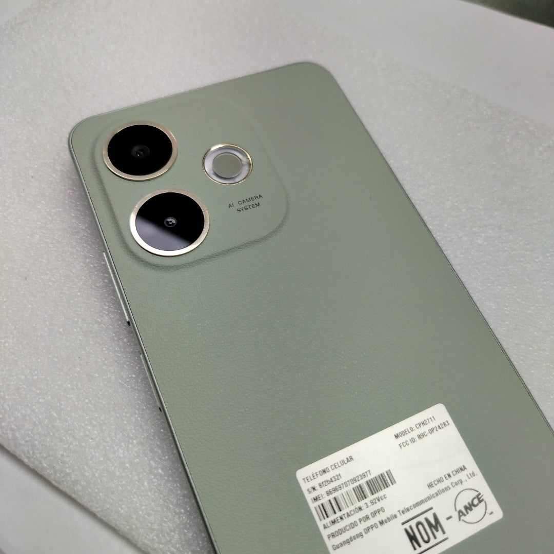 CELULAR OPPO A5 PRO CPH2711 (2025) 256 GB 8 GB RAM (SEMINUEVO)
