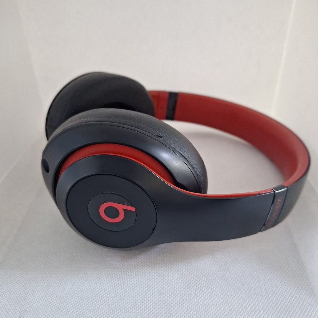 AUDIFONOS BEATS STUDIO 3 INALAMBRICO ON EAR (SEMINUEVO)