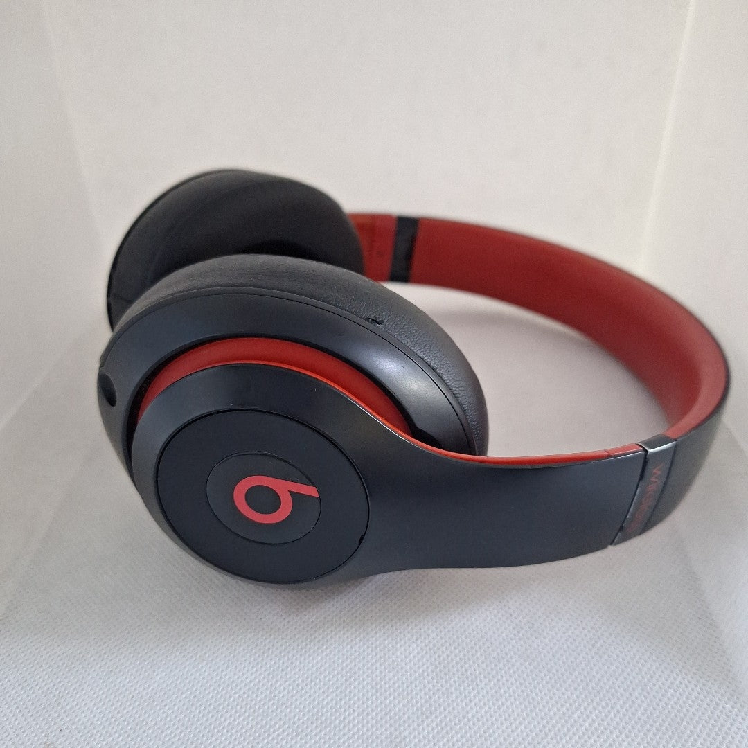 AUDIFONOS BEATS STUDIO 3 INALAMBRICO ON EAR (SEMINUEVO)