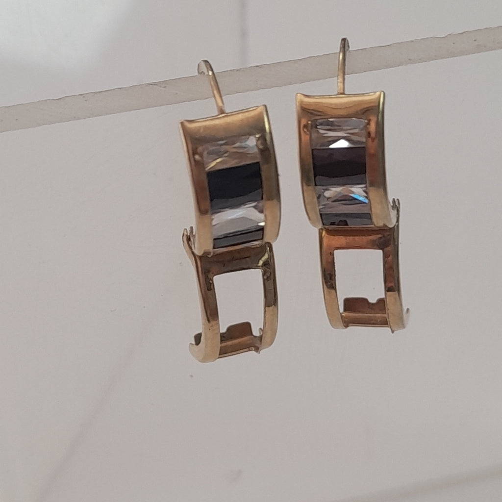 ARRACADAS PAR ORO 10 K 2.7 GRMS (SEMINUEVO)