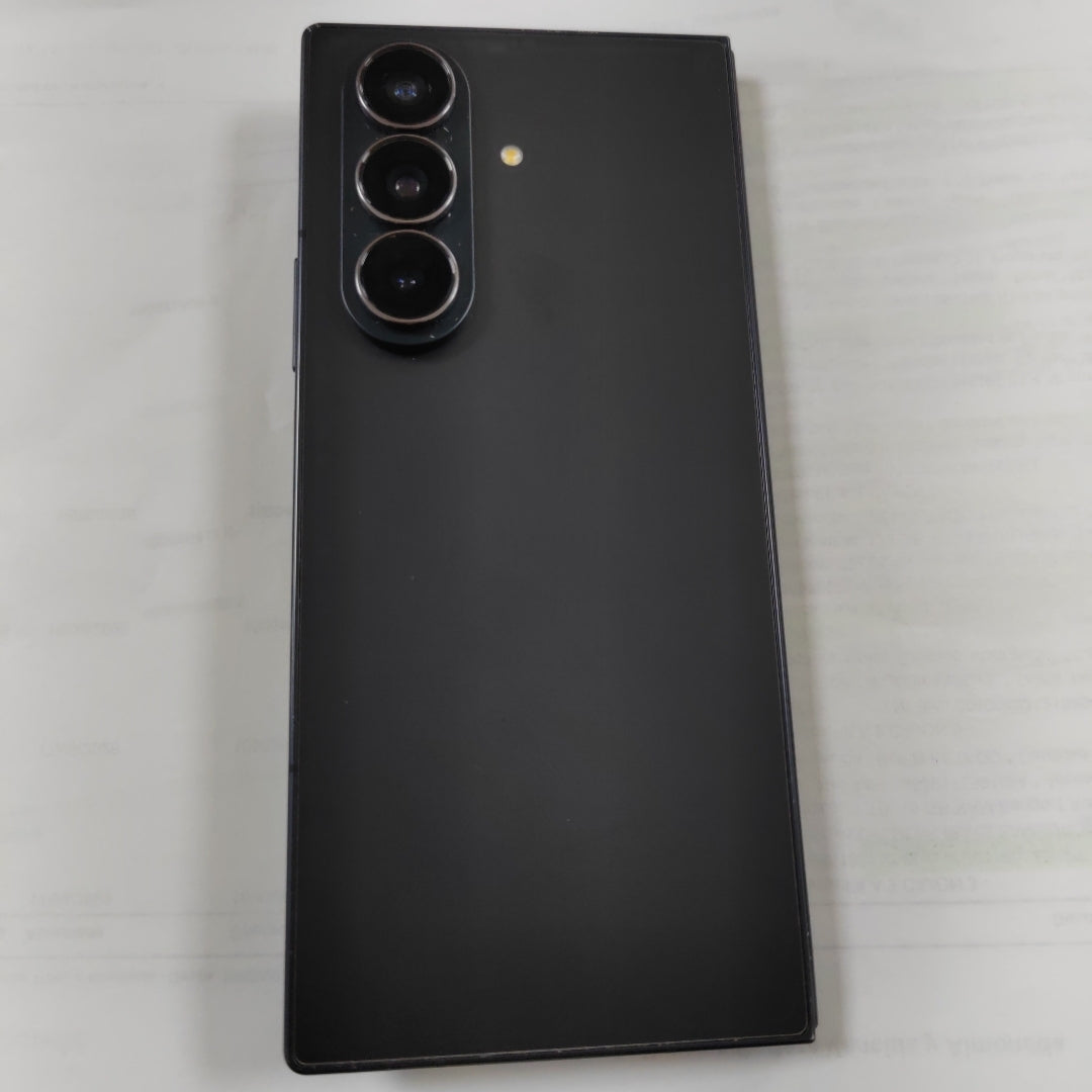 CELULAR SAMSUNG GALAXY Z FOLD7 SM-F966B (2025) 1 TB 16 GB RAM (SEMINUEVO)