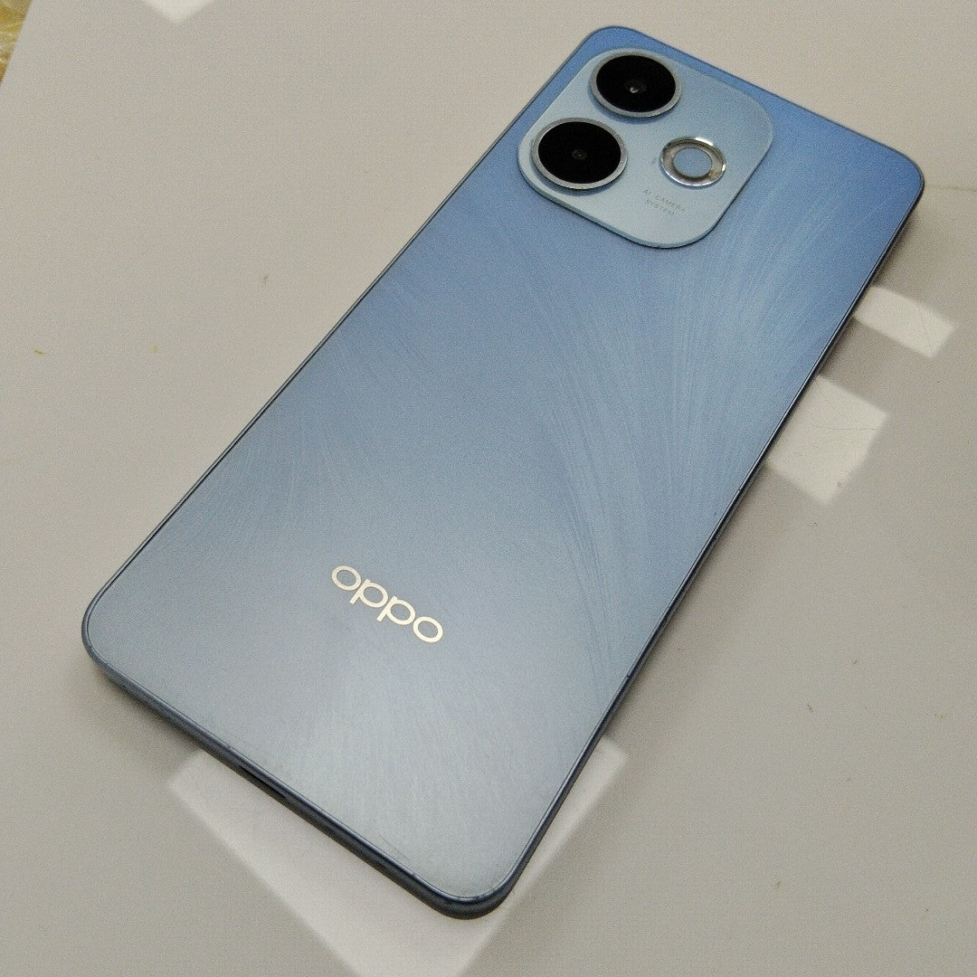 CELULAR OPPO A5 PRO CPH2711 (2025) 256 GB 8 GB RAM (SEMINUEVO)