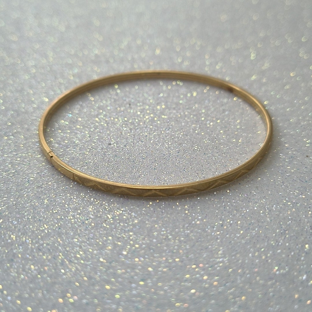 PULSERA RIGIDA ORO 10 K 4.2 GRMS (SEMINUEVO)