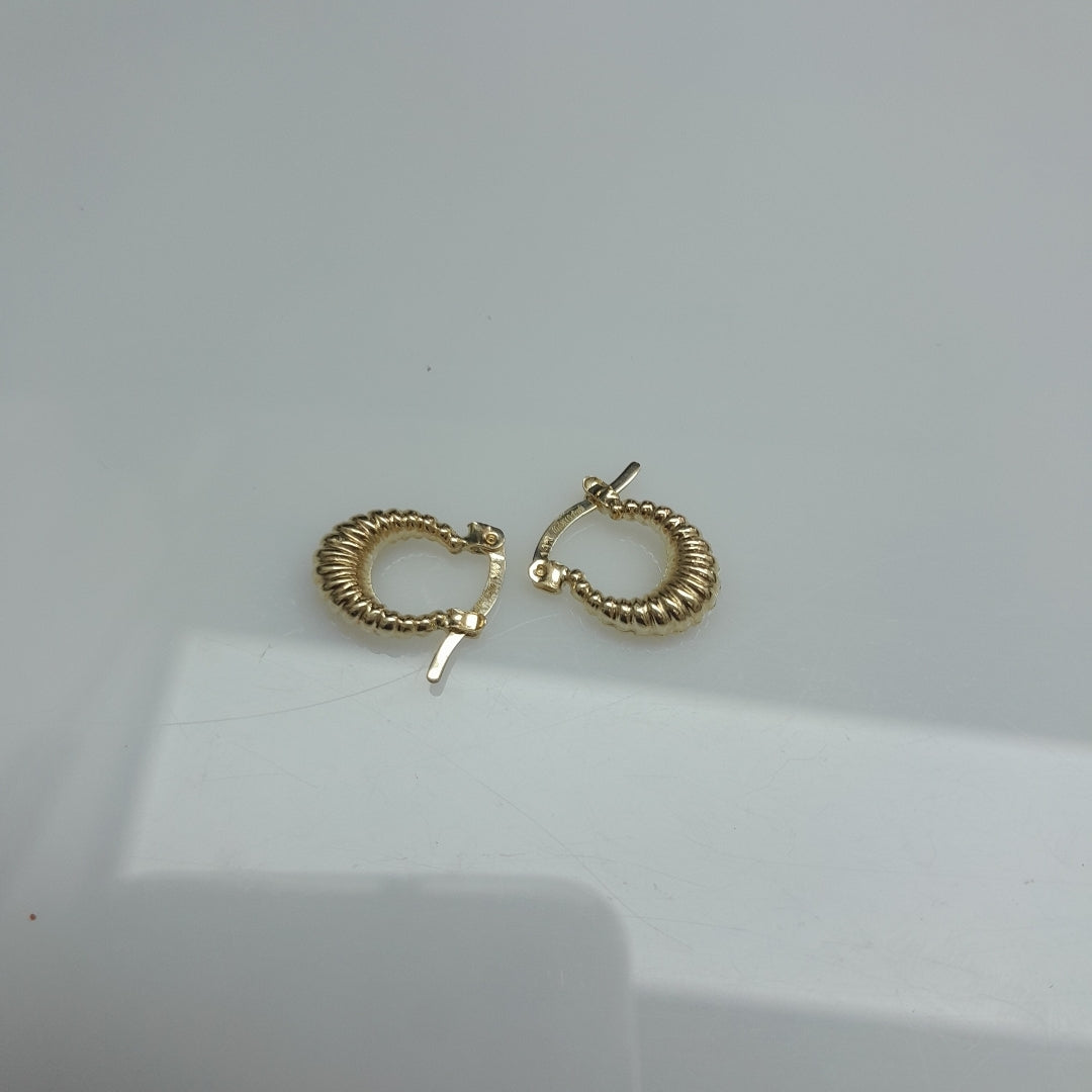 ARETES ARRACADA ESTRIADAS 14K 1.1 GR (NUEVO)