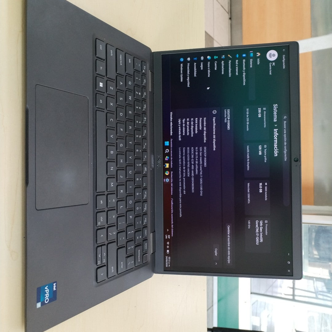 LAPTOP DELL LATITUDE 7430 (2023) 256 GB SSD 16 GB RAM (SEMINUEVO)