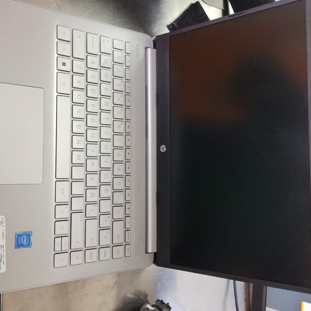 LAPTOP HP 14-DQ0532LA (2024) 128 GB SSD 4 GB RAM (SEMINUEVO)