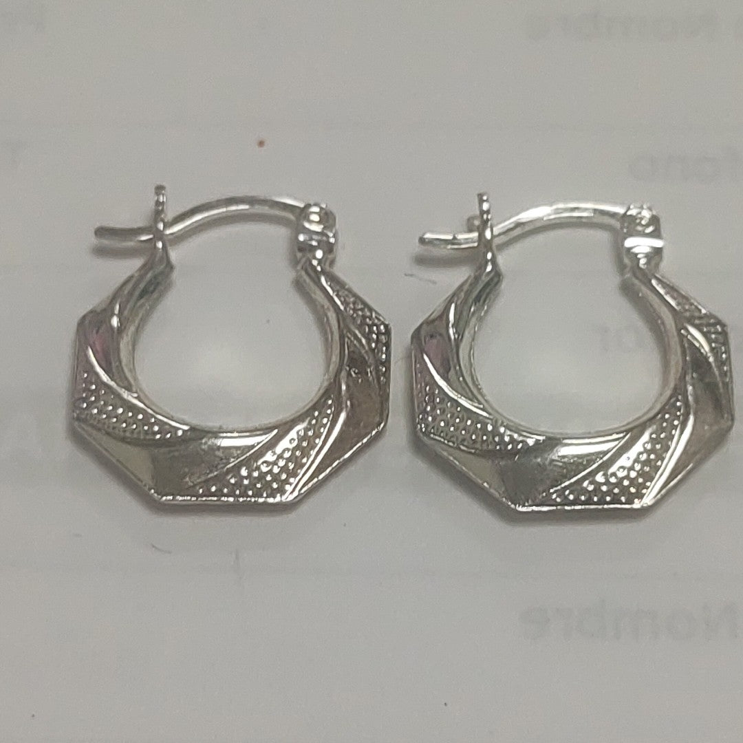 ARETES PAR PLATA 1.6 GRMS (SEMINUEVO)