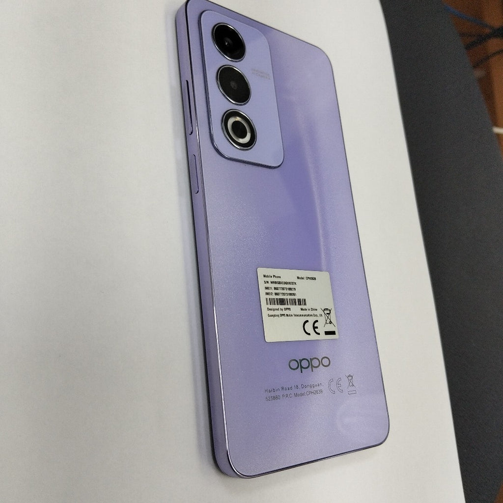 CELULAR OPPO A80 5G CPH2639 (2024) 256 GB 8 GB RAM (SEMINUEVO)