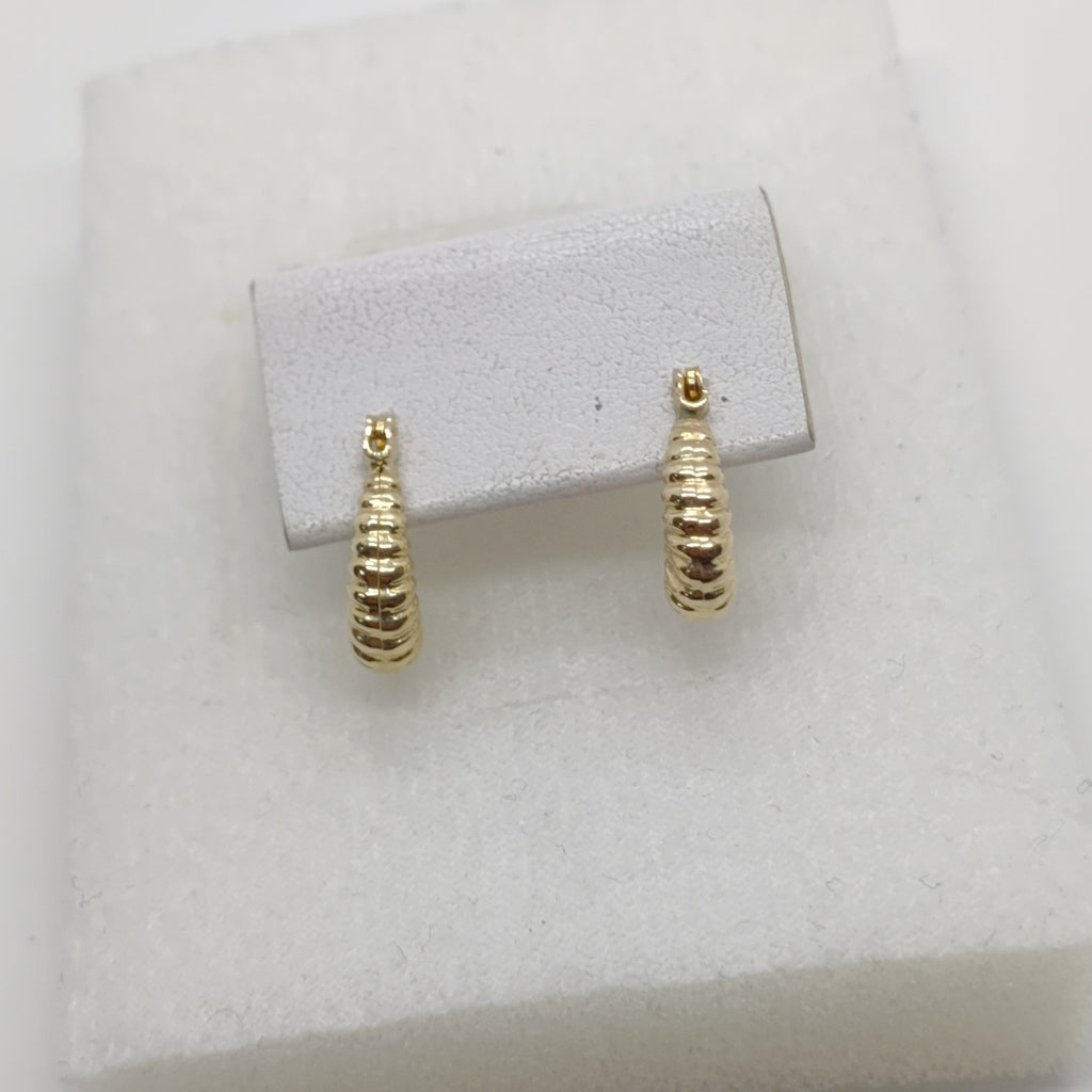 ARETES ARRACADA ESTRIADAS 14K 1.1 GR (NUEVO)