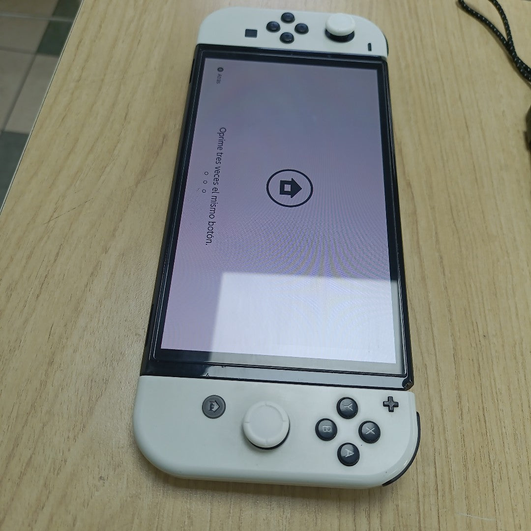 CONSOLA DE VIDEOJUEGO NINTENDO SWITCH OLED 64 GB (SEMINUEVO)