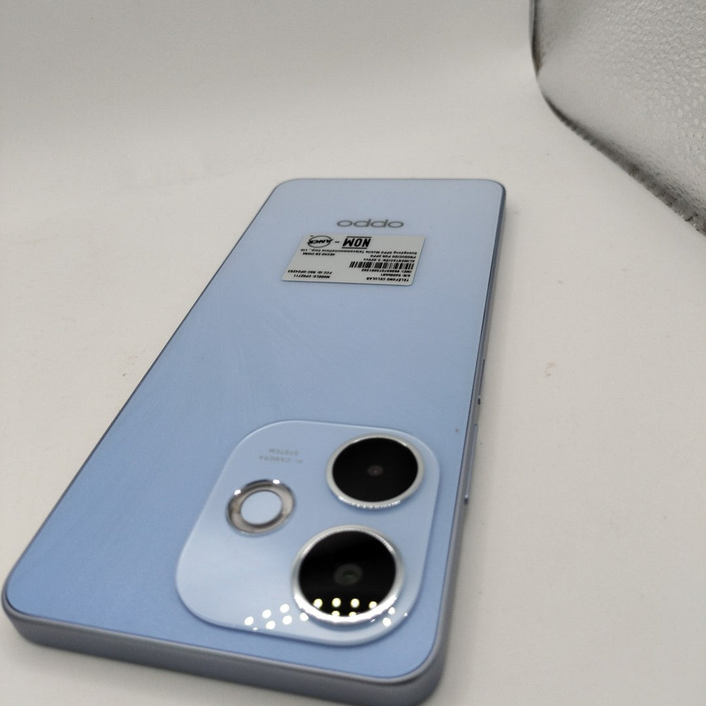 CELULAR OPPO A5 PRO CPH2711 (2025) 256 GB 8 GB RAM (SEMINUEVO)