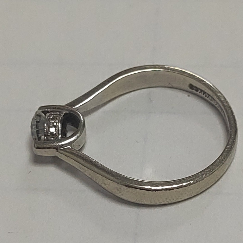 ANILLITO,SOLITARIO ORO 14 K 2,50 GRMS (SEMINUEVO)