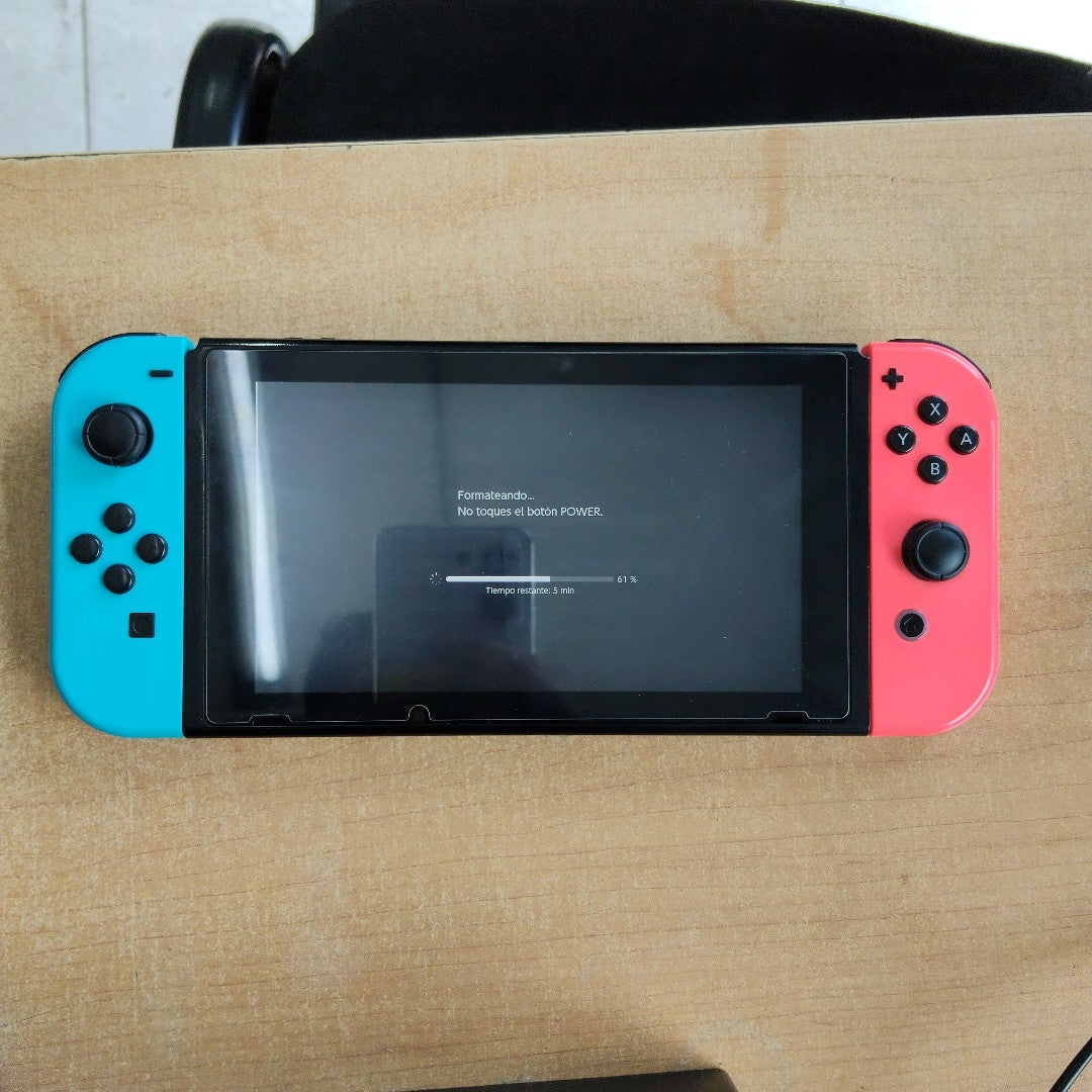 CONSOLA DE VIDEOJUEGO NINTENDO SWITCH 1.1 32 GB (SEMINUEVO)
