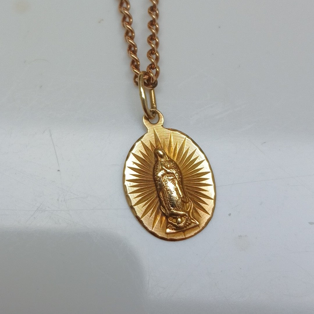 CADENA,MEDALLA RELIGIOSA ORO 8 K 5,80 GRMS (SEMINUEVO)