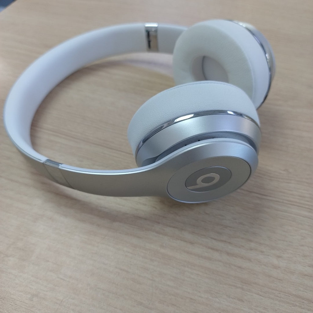 AUDIFONOS BEATS SOLO 3 INALAMBRICO ON EAR (SEMINUEVO)