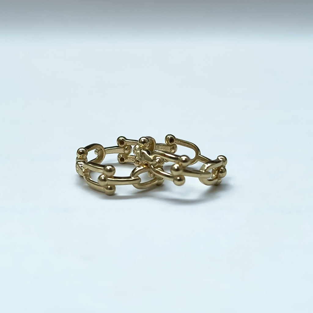 HUGGIES ORO 14K 2.4 (NUEVO)