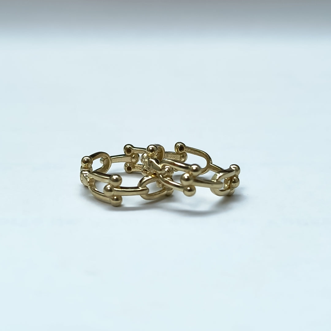 HUGGIES ORO 14K 2.4 (NUEVO)
