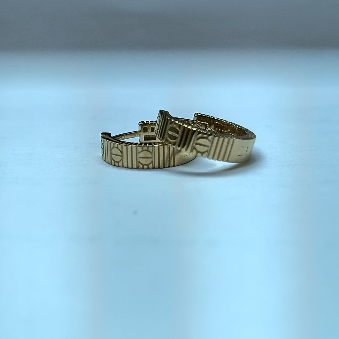 HUGGIES ORO 14K 3.2 (NUEVO)