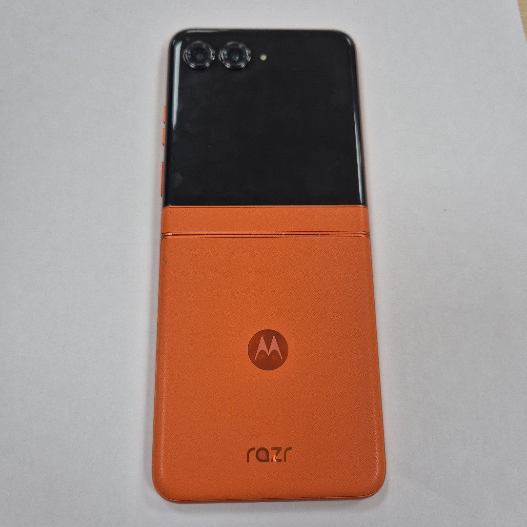 CELULAR MOTOROLA RAZR 50 5G XT2453-1 512 GB 12 GB RAM (SEMINUEVO)