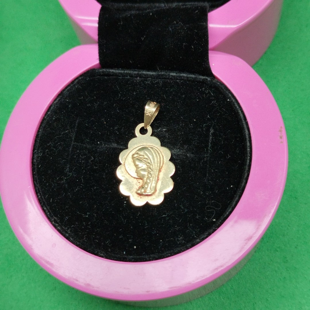 DIJE ORO 10 K 0.9 GRMS (SEMINUEVO)