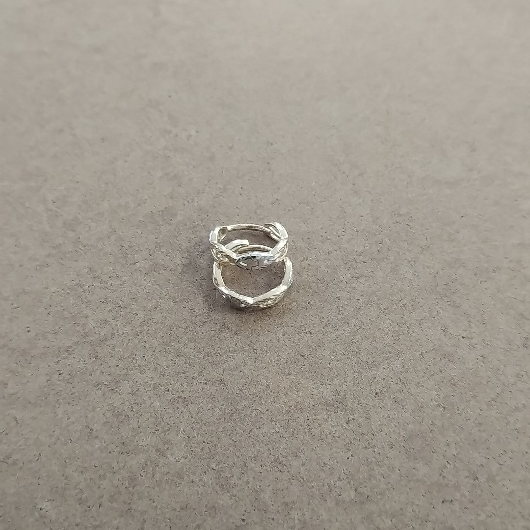 HUGGIES ORO 14K 1.6 (NUEVO)