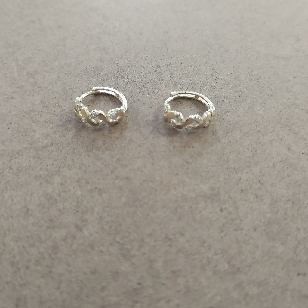 HUGGIES ORO 14K 1.5 (NUEVO)